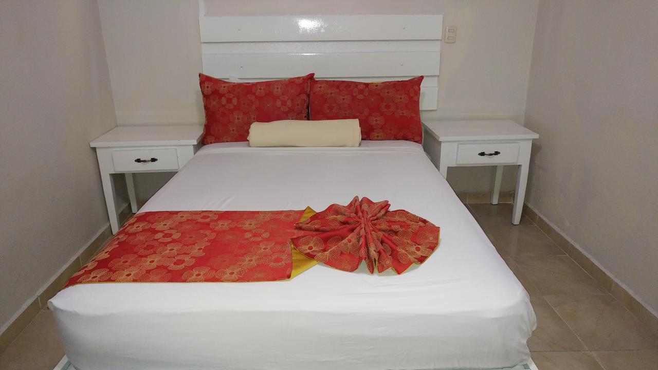 Hotel & Restaurante Flamboyan Salvaleón de Higüey Esterno foto